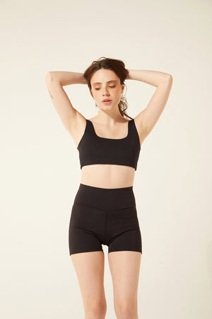 Shortudo Liso com Pressão Preto