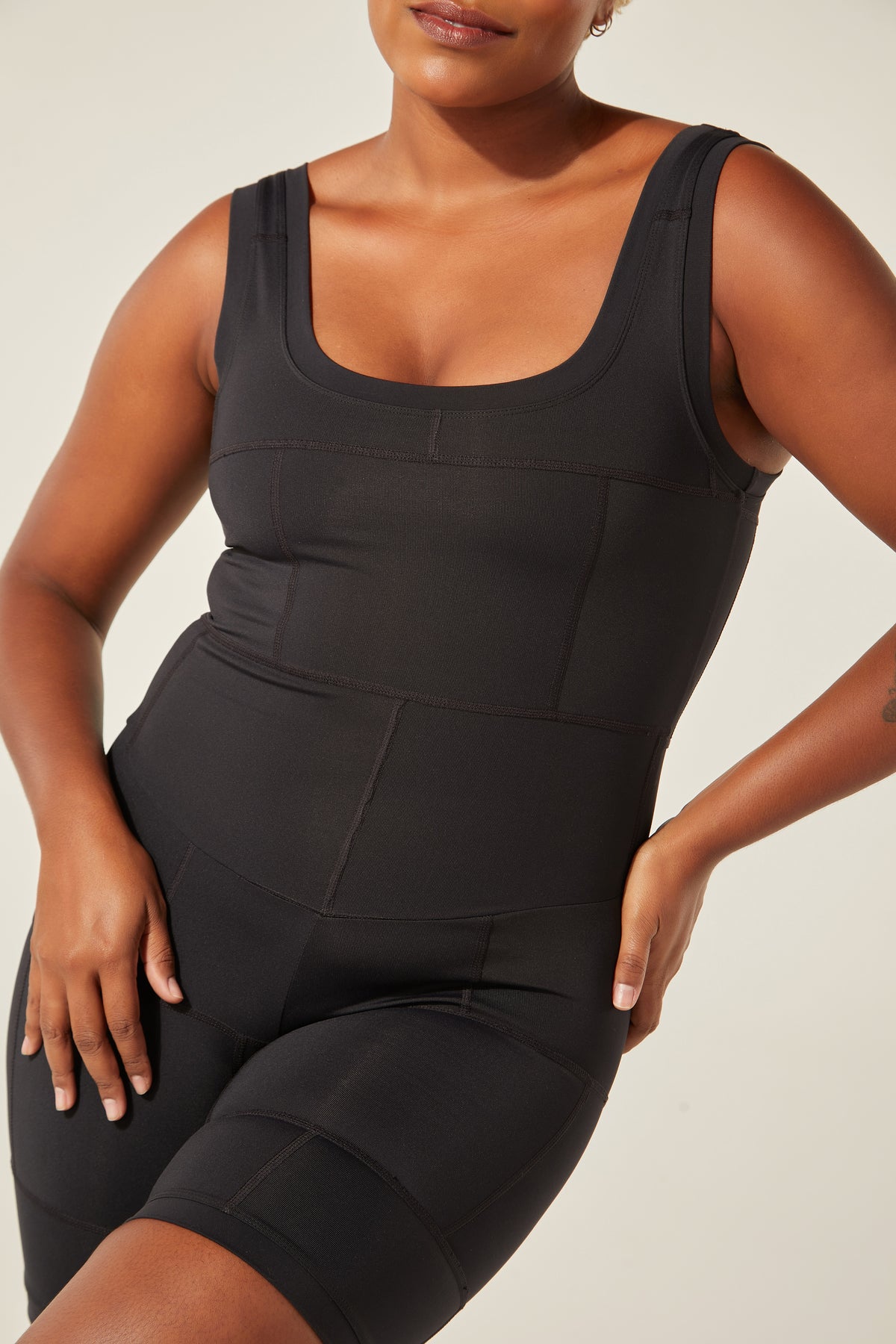 Macarena Bermudex Oricla Preto